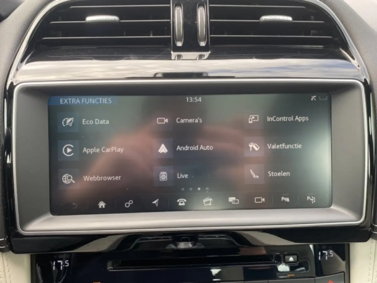 5.0 V8 SVR AWD 360-CAM/GLAS-DAK/ELEK-KLEP/MERIDIAN/DIG-DASH/HUD/22INCH