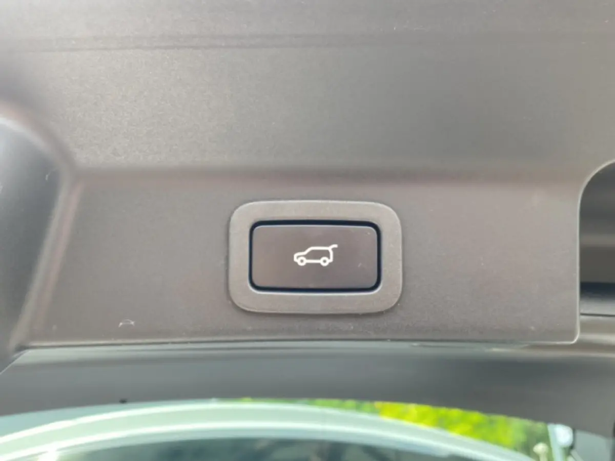 5.0 V8 SVR AWD 360-CAM/GLAS-DAK/ELEK-KLEP/MERIDIAN/DIG-DASH/HUD/22INCH