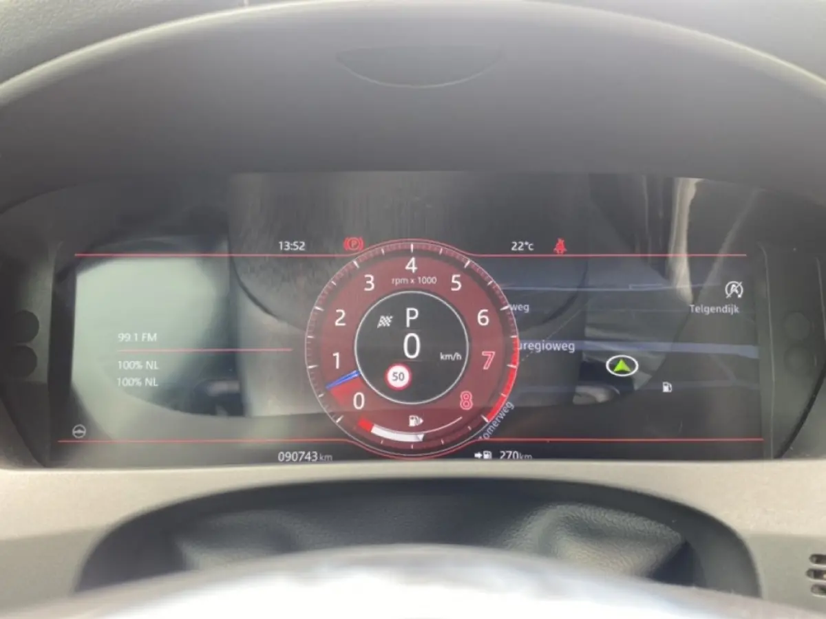 5.0 V8 SVR AWD 360-CAM/GLAS-DAK/ELEK-KLEP/MERIDIAN/DIG-DASH/HUD/22INCH