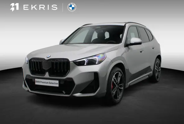 sDrive18i M Sportpakket Pro | Premium Pack | Travel Pack | Trekhaak | Panoramadak | Driving Assistant Plus | 19''