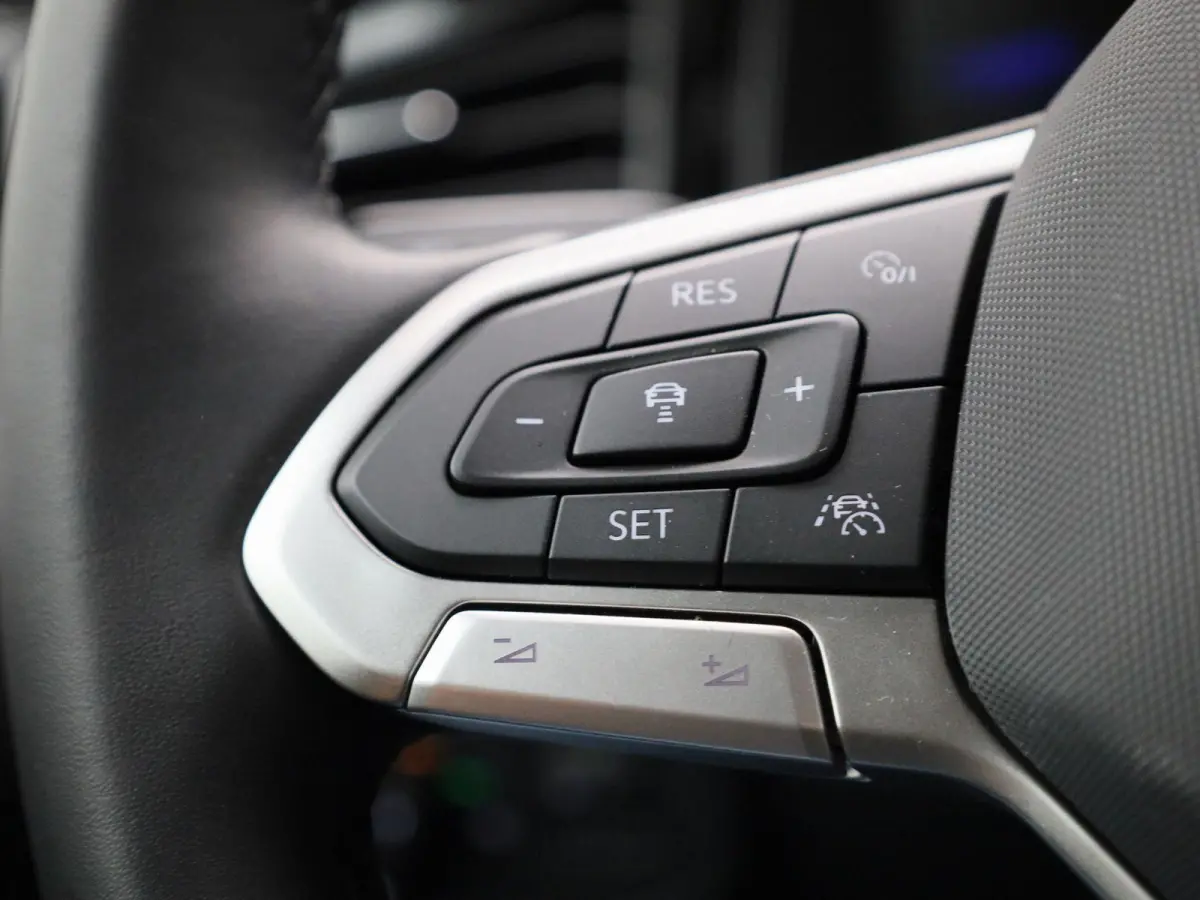 1.0 TSI Life Edition 95 PK | EM | Navigatie | Camera | Parkeersensoren | Adaptive Cruise Control | Apple Carplay | Android Auto | Privacy glas | LED | DAB | Digital Cockpit |