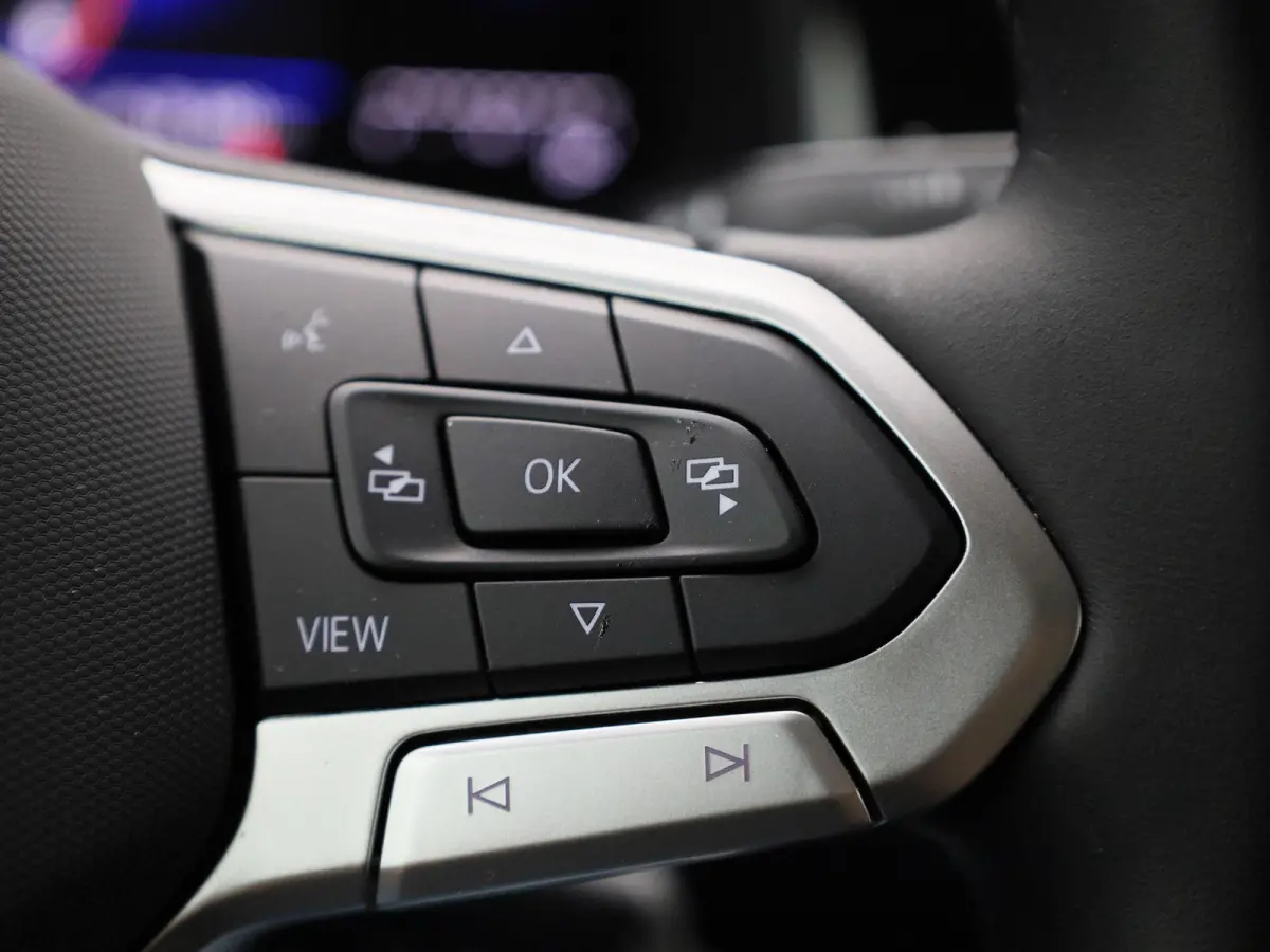 1.0 TSI Life Edition 95 PK | EM | Navigatie | Camera | Parkeersensoren | Adaptive Cruise Control | Apple Carplay | Android Auto | Privacy glas | LED | DAB | Digital Cockpit |