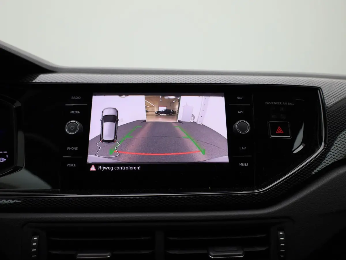 1.0 TSI Life Edition 95 PK | EM | Navigatie | Camera | Parkeersensoren | Adaptive Cruise Control | Apple Carplay | Android Auto | Privacy glas | LED | DAB | Digital Cockpit |