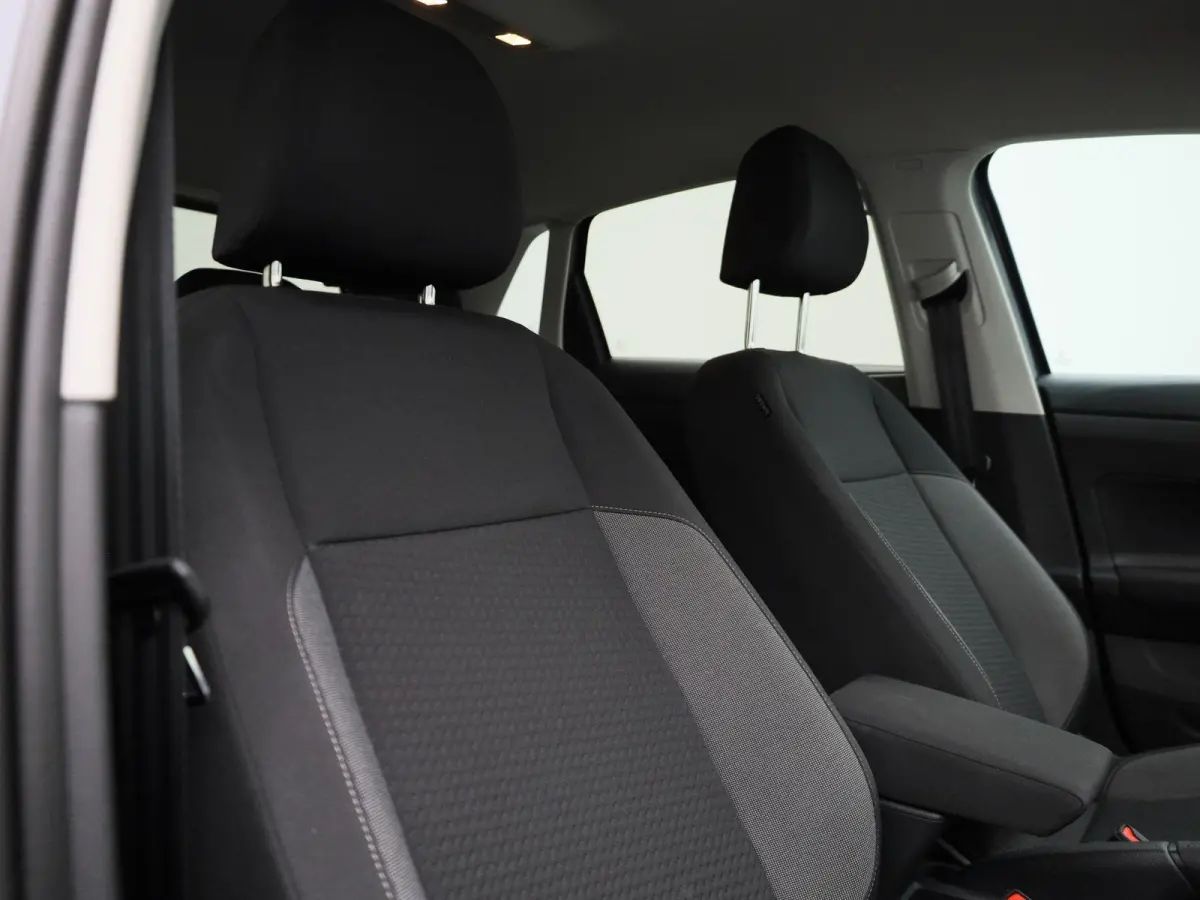 1.0 TSI Life Edition 95 PK | EM | Navigatie | Camera | Parkeersensoren | Adaptive Cruise Control | Apple Carplay | Android Auto | Privacy glas | LED | DAB | Digital Cockpit |
