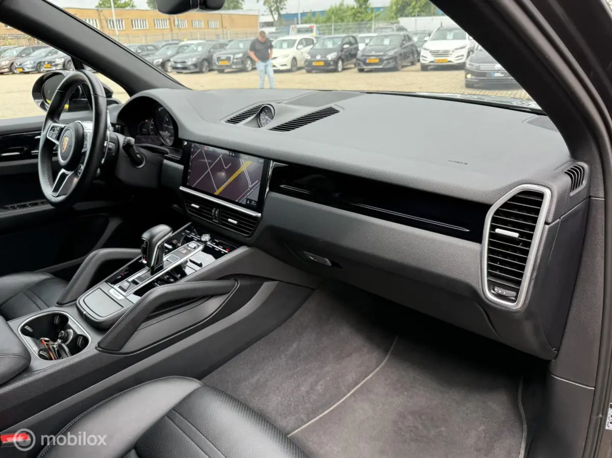 3.0 E-Hybrid SPORT DESIGN | TOPSTAAT