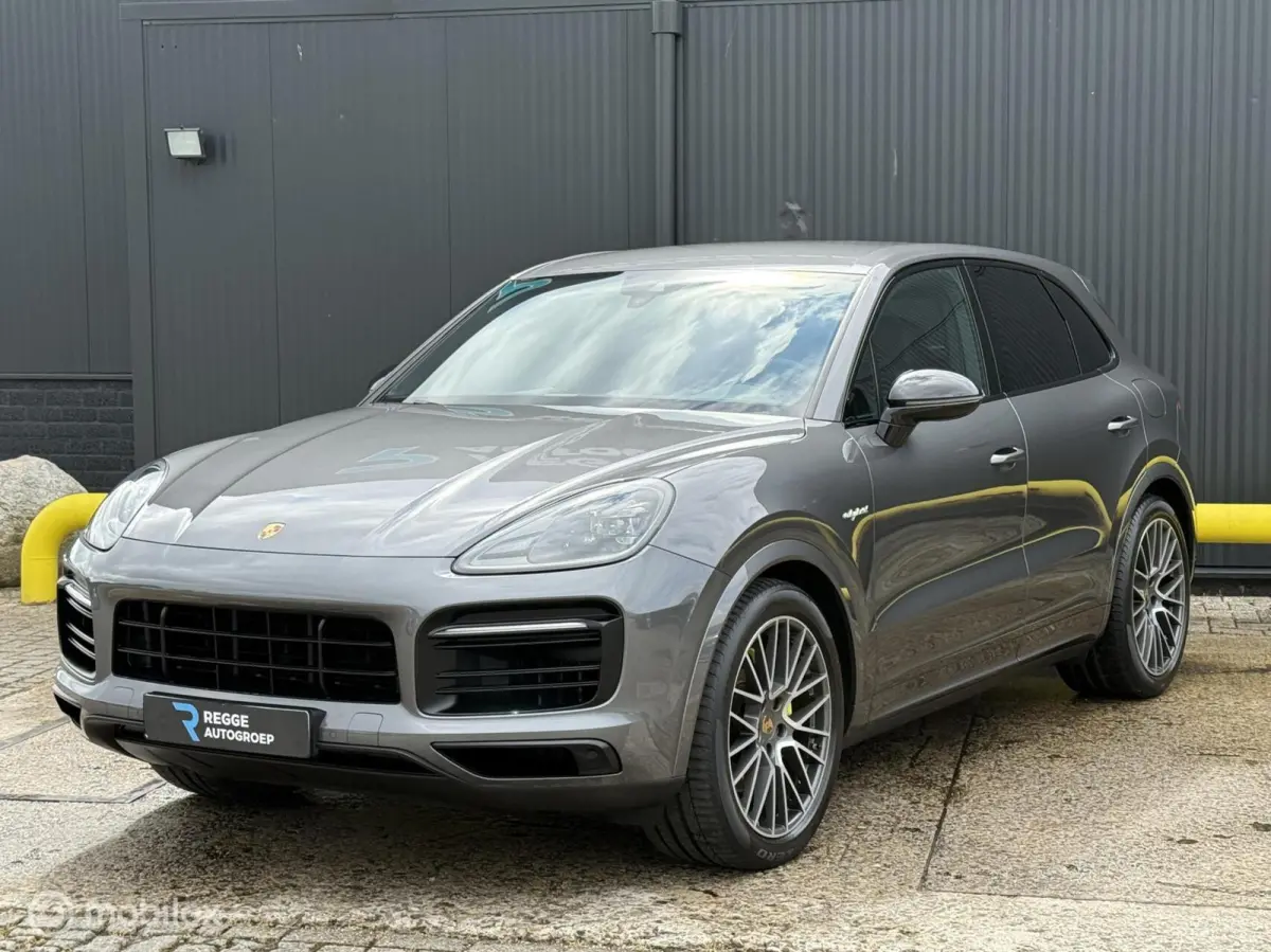 3.0 E-Hybrid SPORT DESIGN | TOPSTAAT