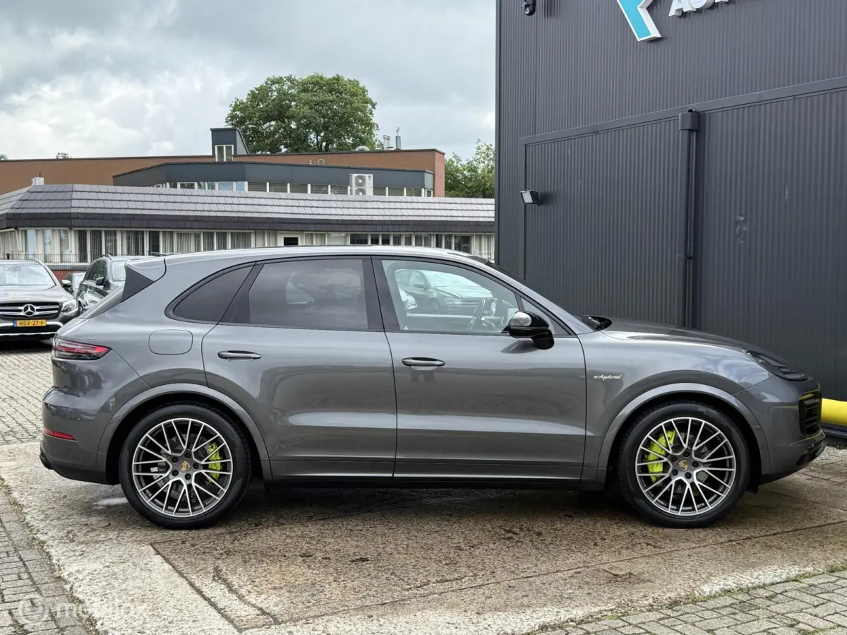 3.0 E-Hybrid SPORT DESIGN | TOPSTAAT