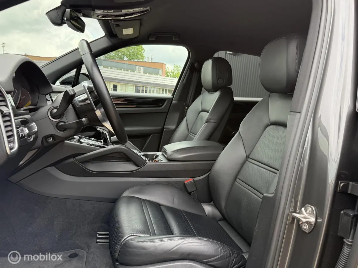 3.0 E-Hybrid SPORT DESIGN | TOPSTAAT