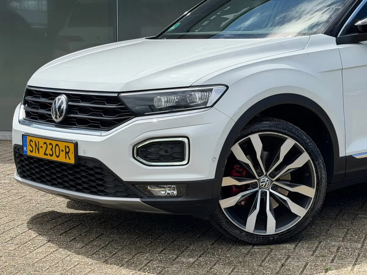 2.0 TSI 4Motion Sport Pano / Beats / Camera/Virtual/