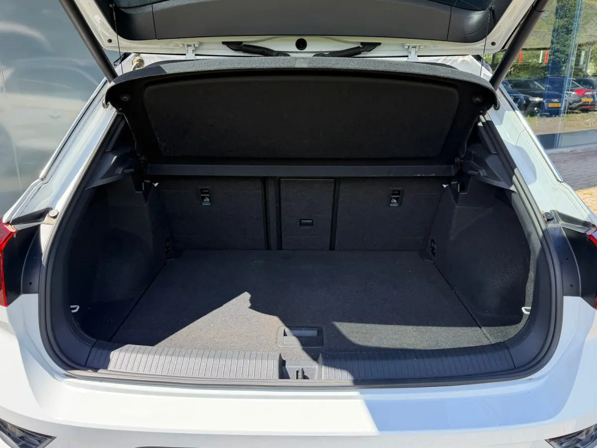 2.0 TSI 4Motion Sport Pano / Beats / Camera/Virtual/