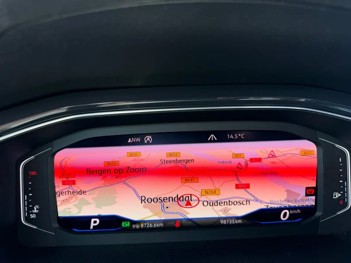 2.0 TSI 4Motion Sport Pano / Beats / Camera/Virtual/