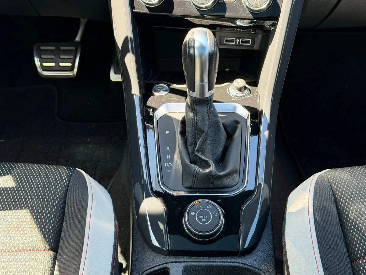 2.0 TSI 4Motion Sport Pano / Beats / Camera/Virtual/