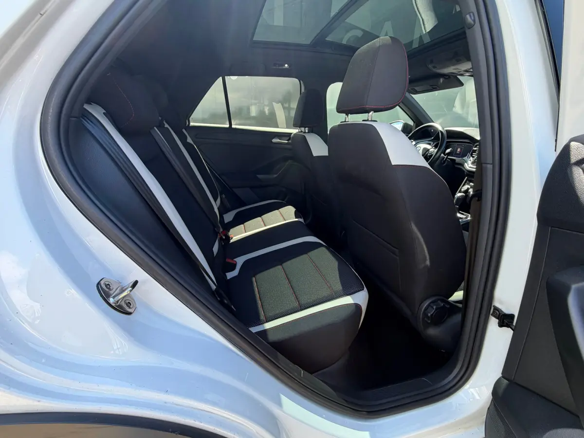 2.0 TSI 4Motion Sport Pano / Beats / Camera/Virtual/