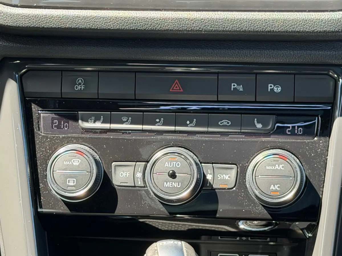 2.0 TSI 4Motion Sport Pano / Beats / Camera/Virtual/