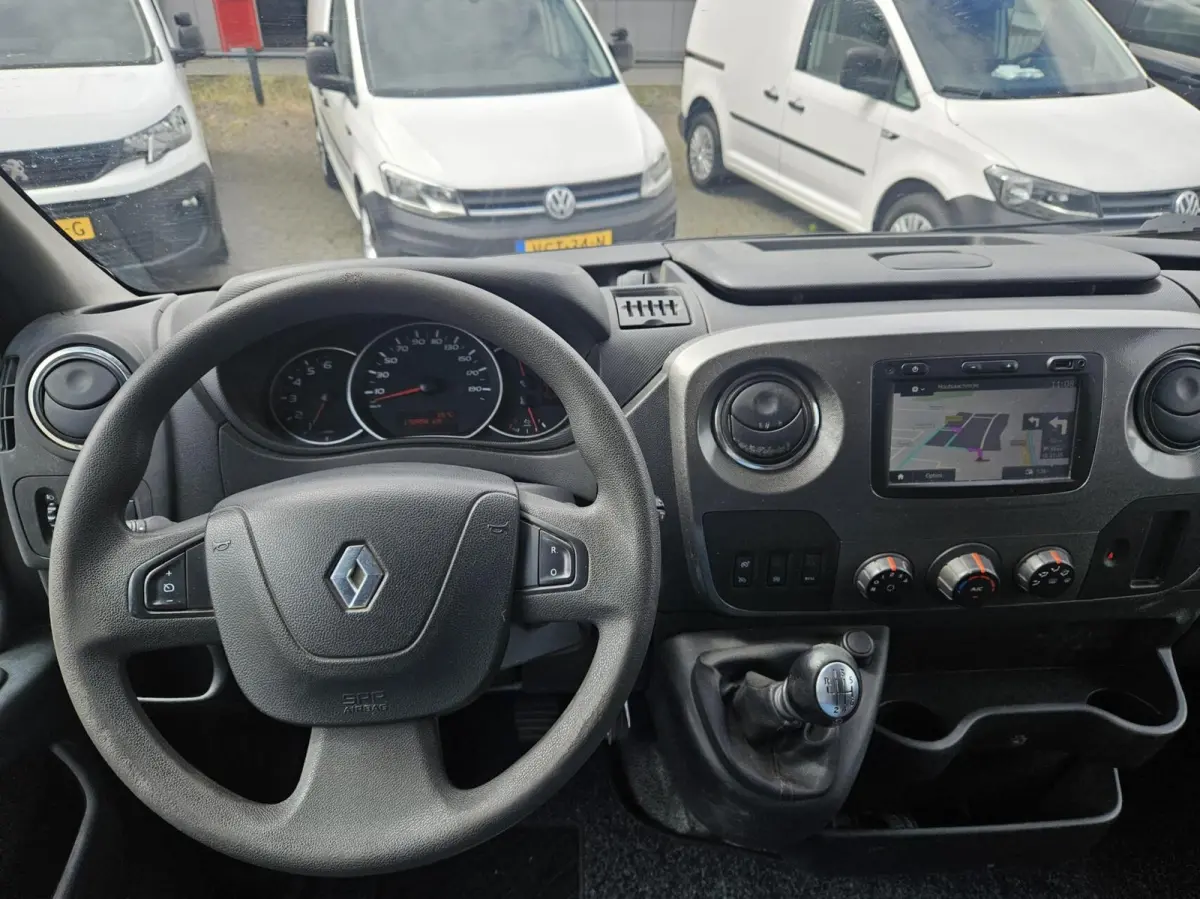 2.3 dCi L3H2 Airco 145 PK Navi 3-zits Cruise