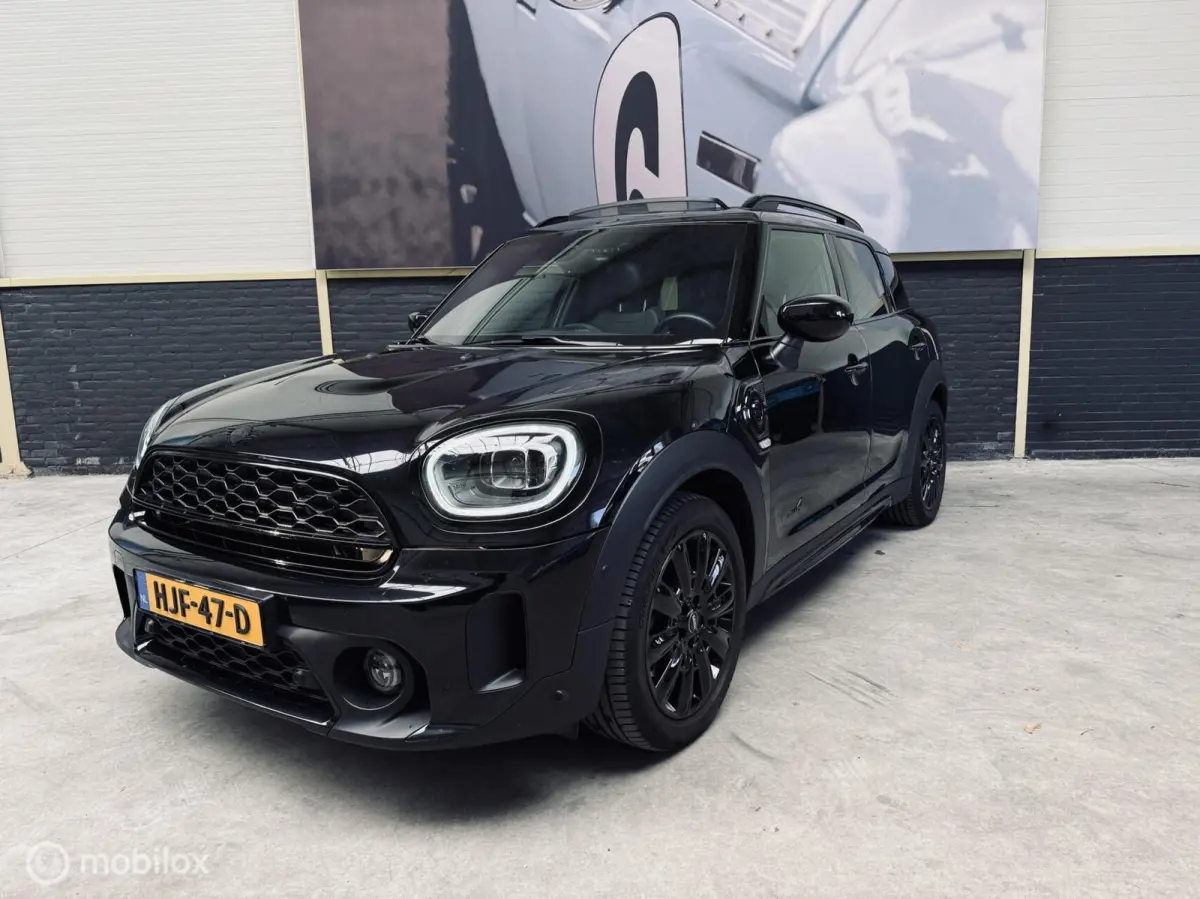 1.5 Cooper ALL4 MINI Yours
