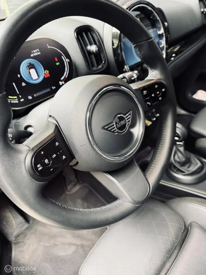 1.5 Cooper ALL4 MINI Yours