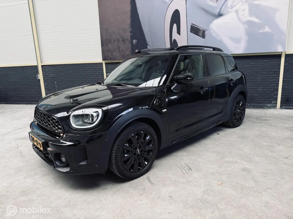 1.5 Cooper ALL4 MINI Yours