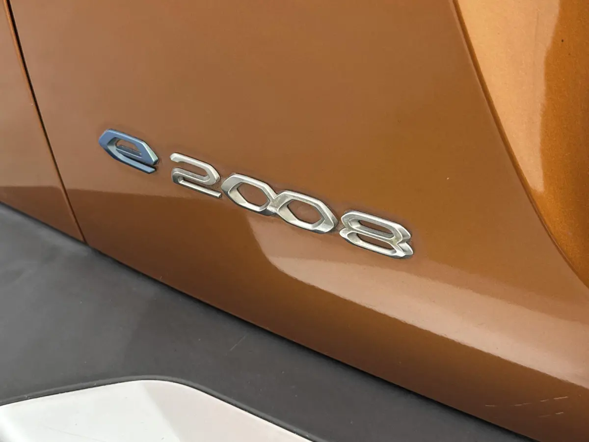 SUV EV GT Pack 50 kWh 136pk | Panorama/Schuifdak | Cruise Control Adaptief | Stoelverwarming | All Season Banden