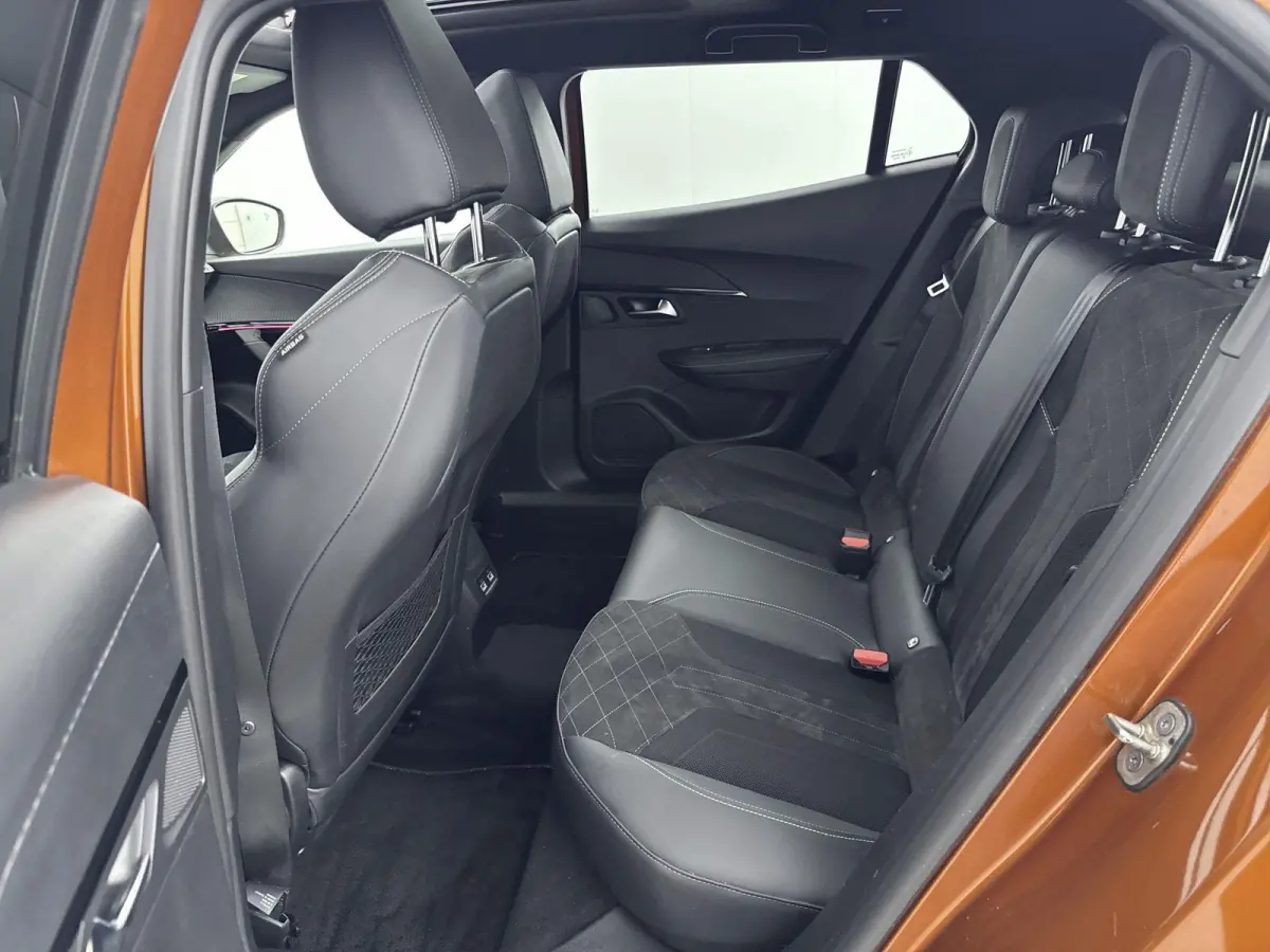 SUV EV GT Pack 50 kWh 136pk | Panorama/Schuifdak | Cruise Control Adaptief | Stoelverwarming | All Season Banden