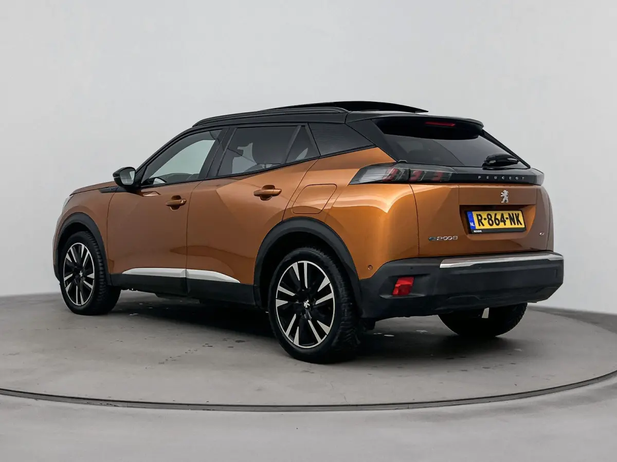 SUV EV GT Pack 50 kWh 136pk | Panorama/Schuifdak | Cruise Control Adaptief | Stoelverwarming | All Season Banden