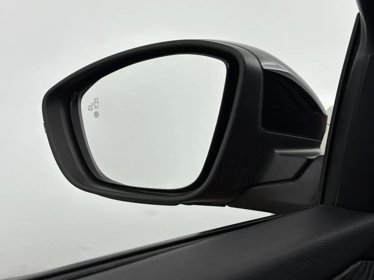 SUV EV GT Pack 50 kWh 136pk | Panorama/Schuifdak | Cruise Control Adaptief | Stoelverwarming | All Season Banden