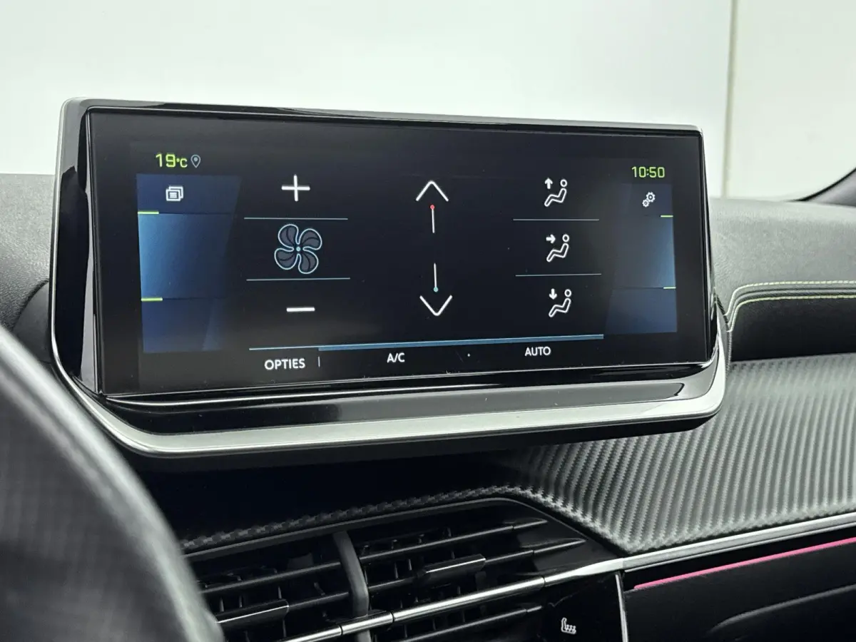 SUV EV GT Pack 50 kWh 136pk | Panorama/Schuifdak | Cruise Control Adaptief | Stoelverwarming | All Season Banden