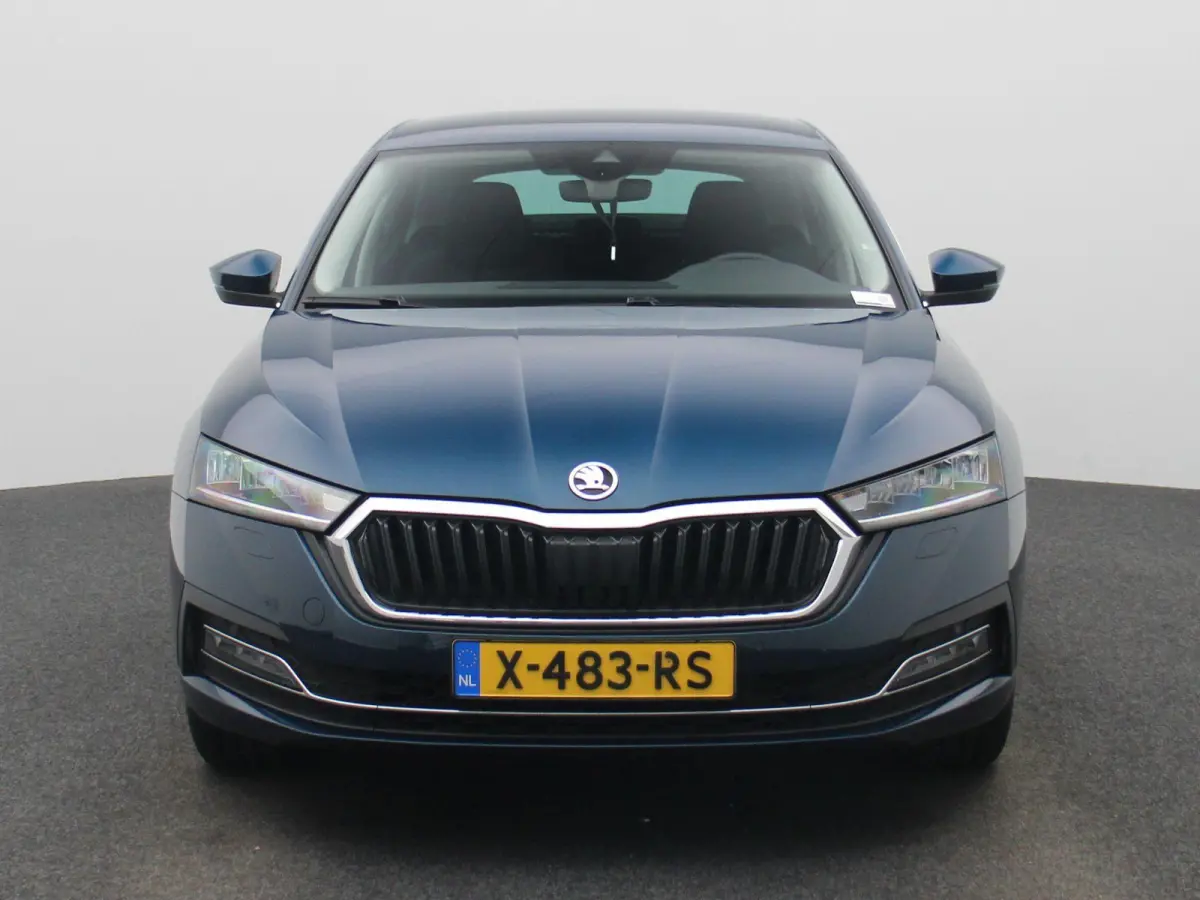 1.0 TSI Business Edition Plus 110 PK | APPLE CARPLAY - ANDROID AUTO | ADAPTIVE CRUISE CONTROL | ELEKTRISCHE KOFFERKLEP | STOELVERWARMING |