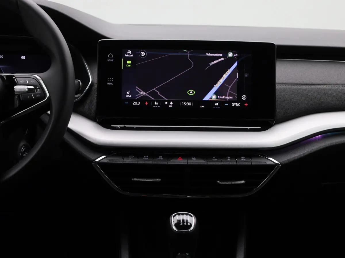 1.0 TSI Business Edition Plus 110 PK | APPLE CARPLAY - ANDROID AUTO | ADAPTIVE CRUISE CONTROL | ELEKTRISCHE KOFFERKLEP | STOELVERWARMING |