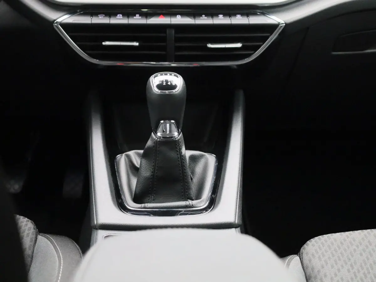 1.0 TSI Business Edition Plus 110 PK | APPLE CARPLAY - ANDROID AUTO | ADAPTIVE CRUISE CONTROL | ELEKTRISCHE KOFFERKLEP | STOELVERWARMING |