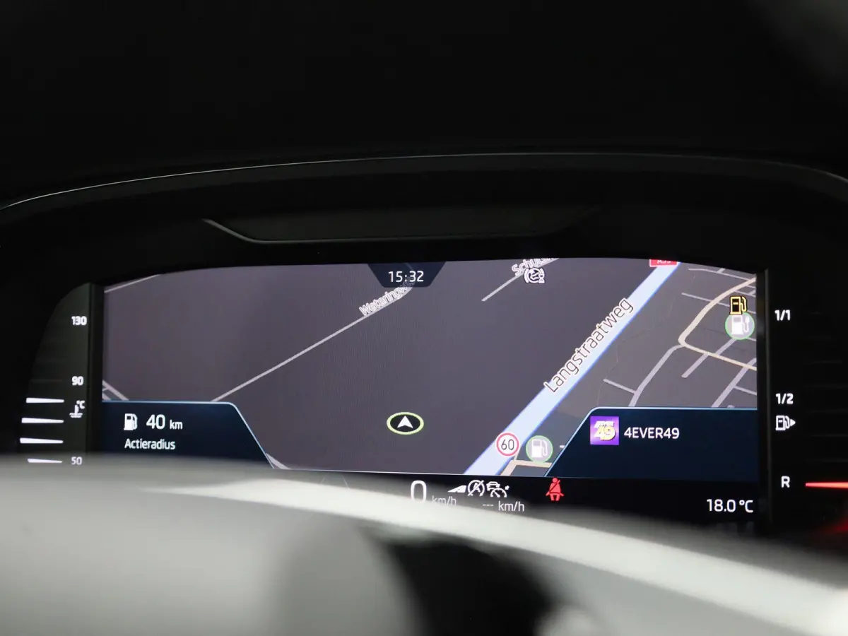 1.0 TSI Business Edition Plus 110 PK | APPLE CARPLAY - ANDROID AUTO | ADAPTIVE CRUISE CONTROL | ELEKTRISCHE KOFFERKLEP | STOELVERWARMING |