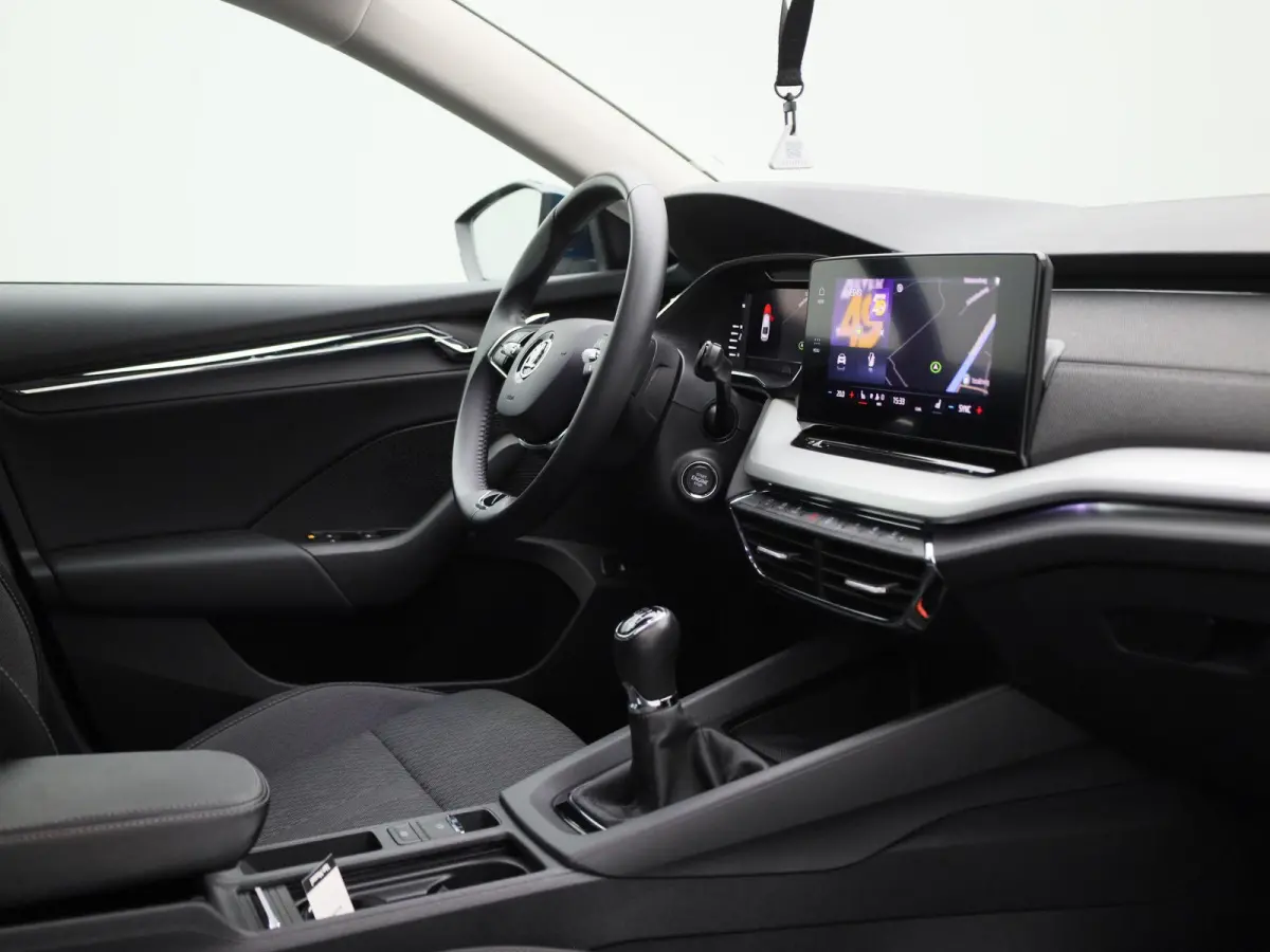 1.0 TSI Business Edition Plus 110 PK | APPLE CARPLAY - ANDROID AUTO | ADAPTIVE CRUISE CONTROL | ELEKTRISCHE KOFFERKLEP | STOELVERWARMING |