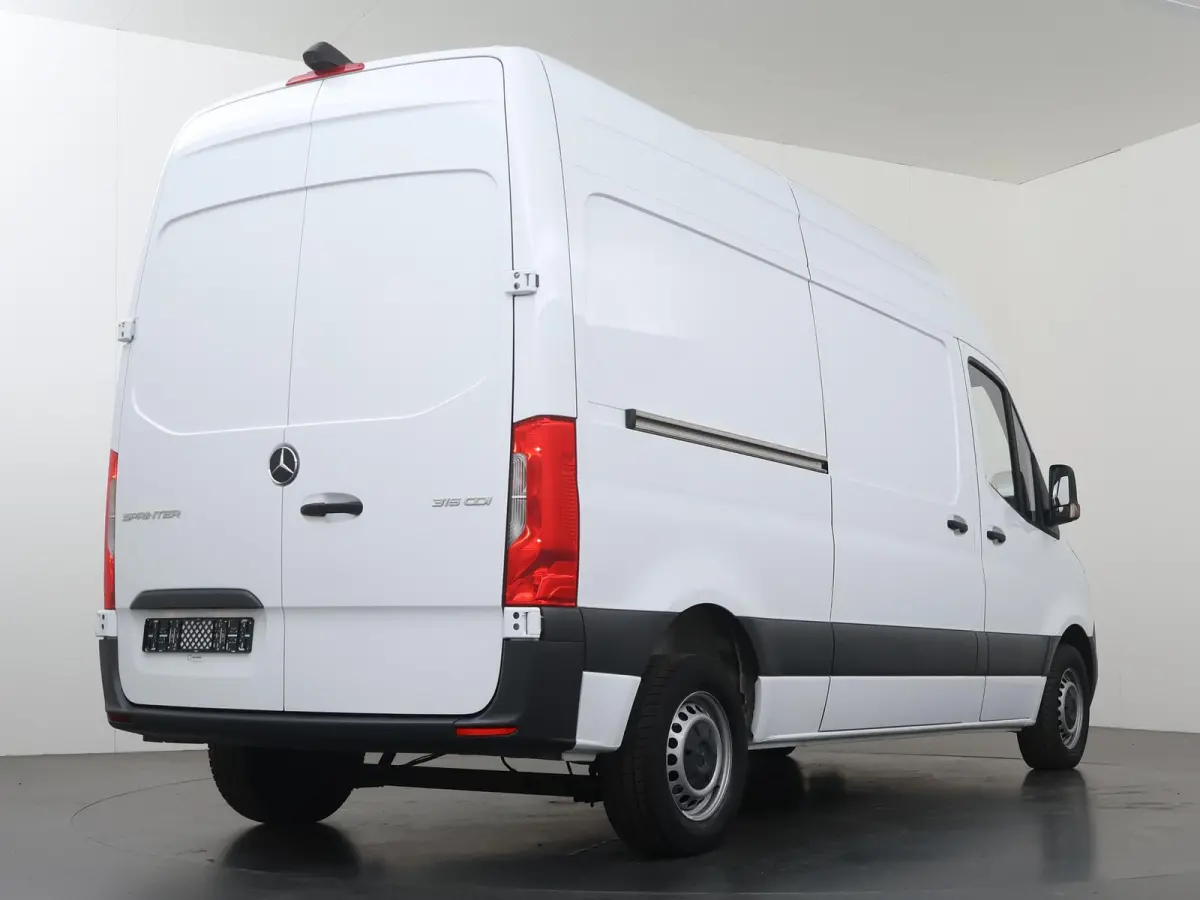 315 CDI | L2 H2 | FWD | AUT. | AIRCO | 2-ZITS | DODEHOEKDETECTIE | MULTIFUNCTIONEEL STUURWIEL | CERTIFIED