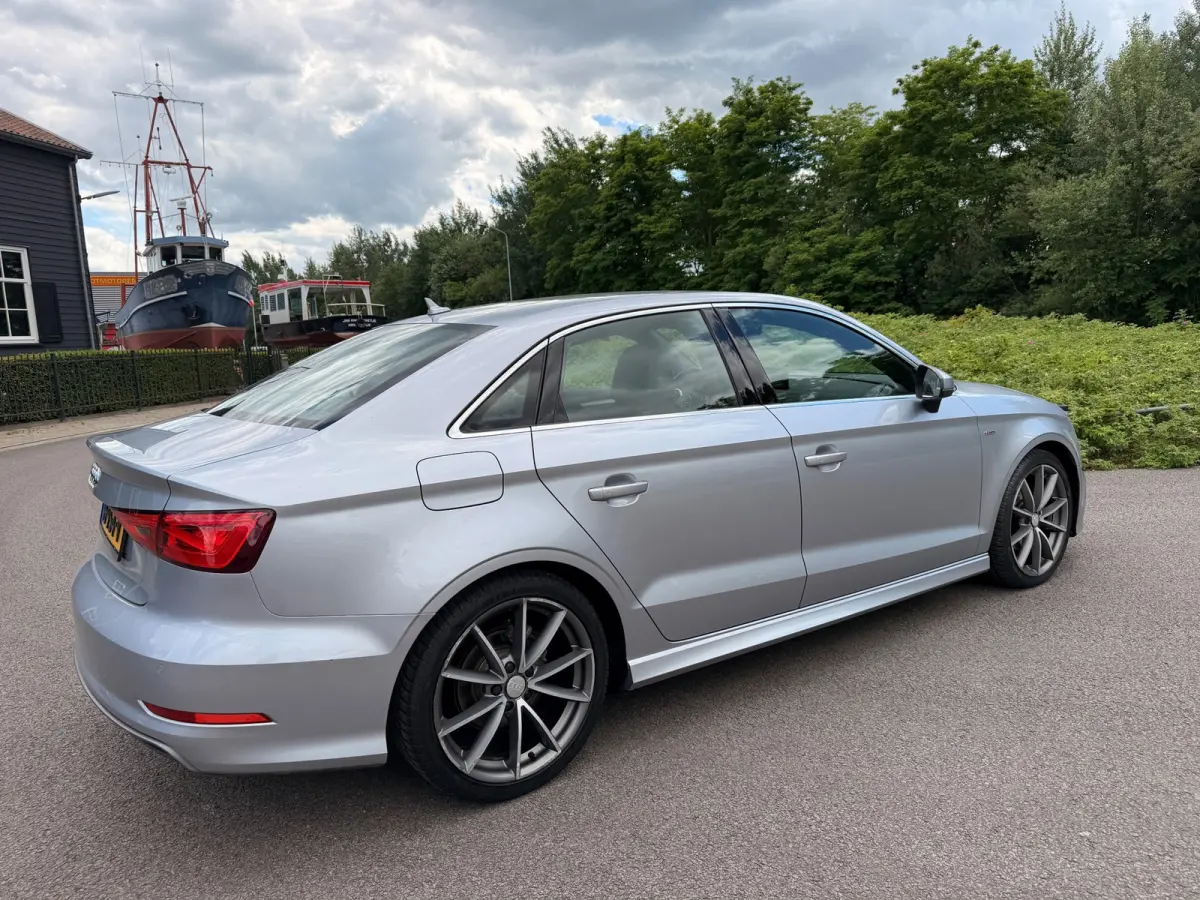1.6 TDI 2X S-LINE AIRCO/ECC NAVI LED-XENON