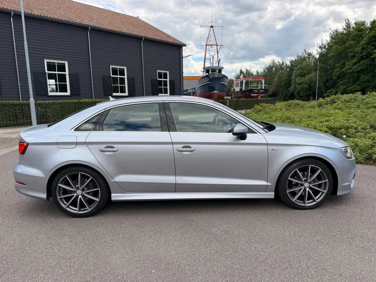 1.6 TDI 2X S-LINE AIRCO/ECC NAVI LED-XENON