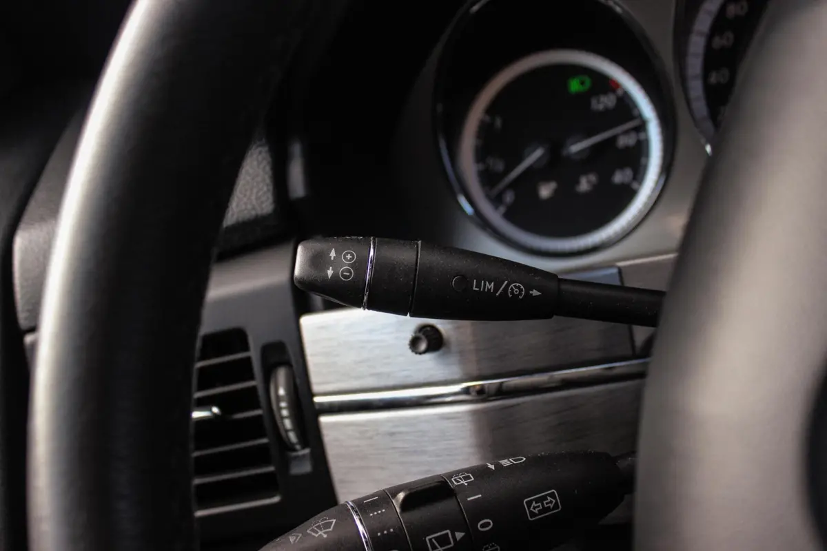 300 4-Matic First Edition | 231 pk | Automaat | Designo | 20 inch | Trekhaak | Xenon | PDC | NL auto | Leder | Navi | Sportstuur | Cruise control | Edition |