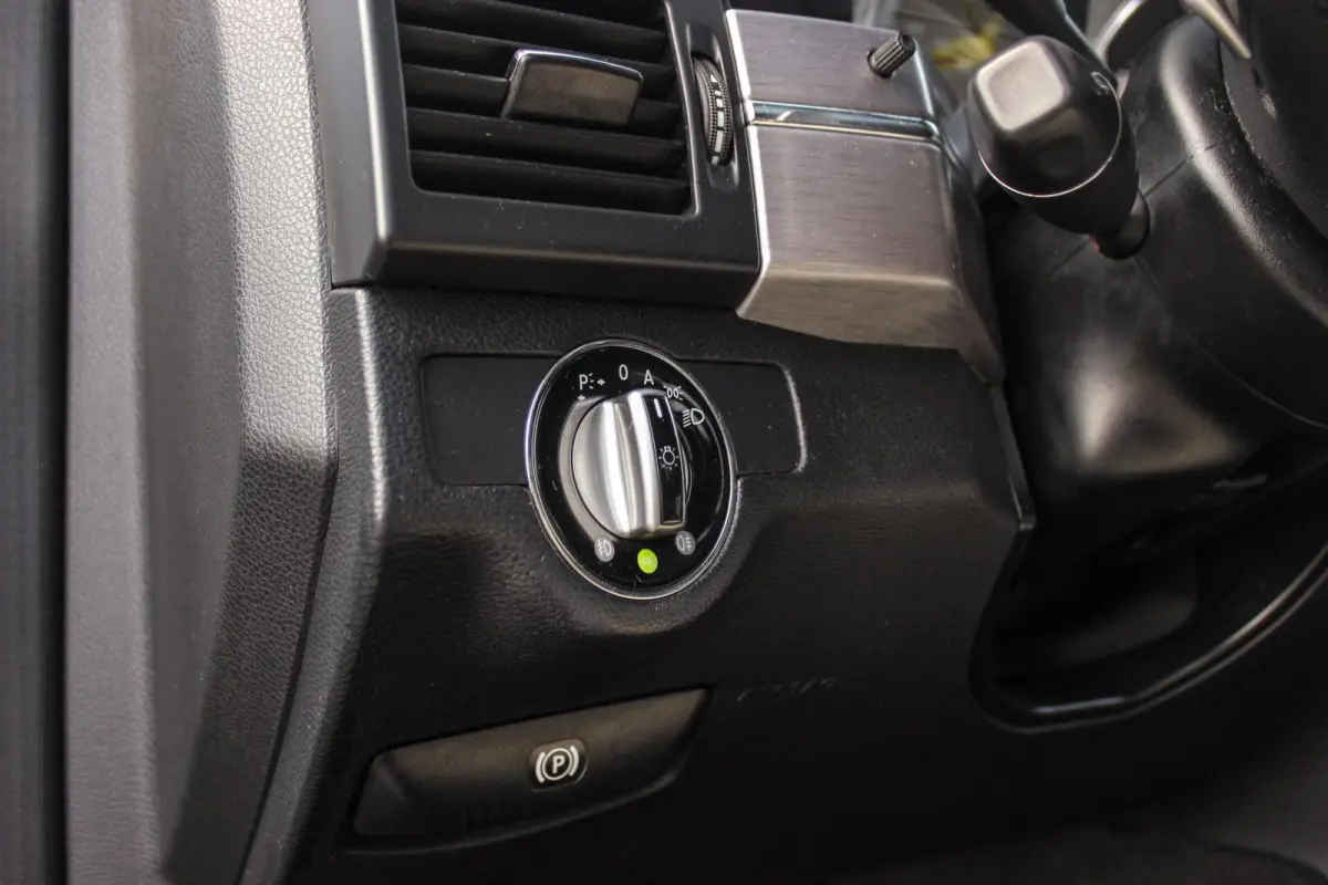 300 4-Matic First Edition | 231 pk | Automaat | Designo | 20 inch | Trekhaak | Xenon | PDC | NL auto | Leder | Navi | Sportstuur | Cruise control | Edition |