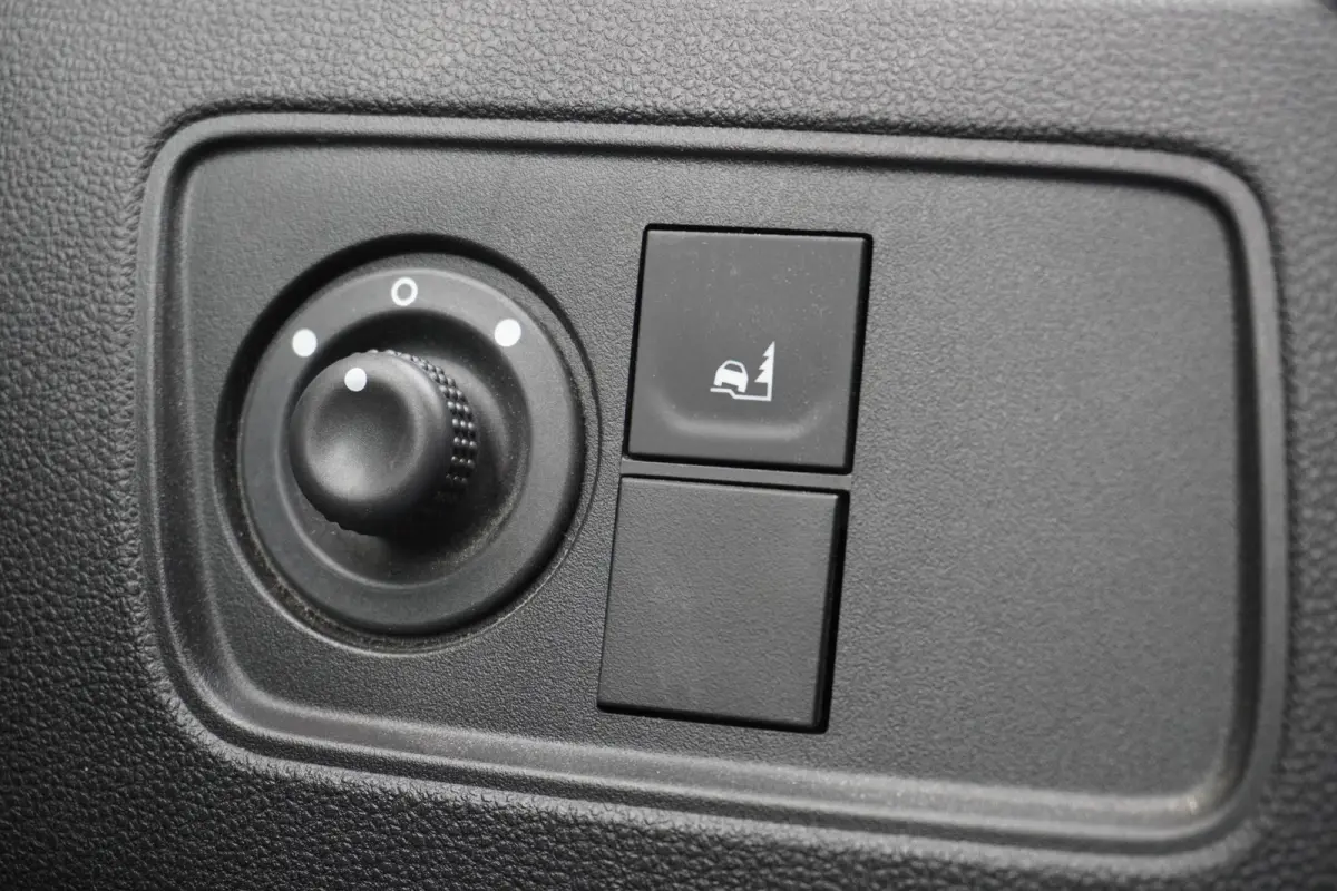 1.5 dCi EURO 6 - Airco - Cruise - PDC - € 10.900,- Excl.