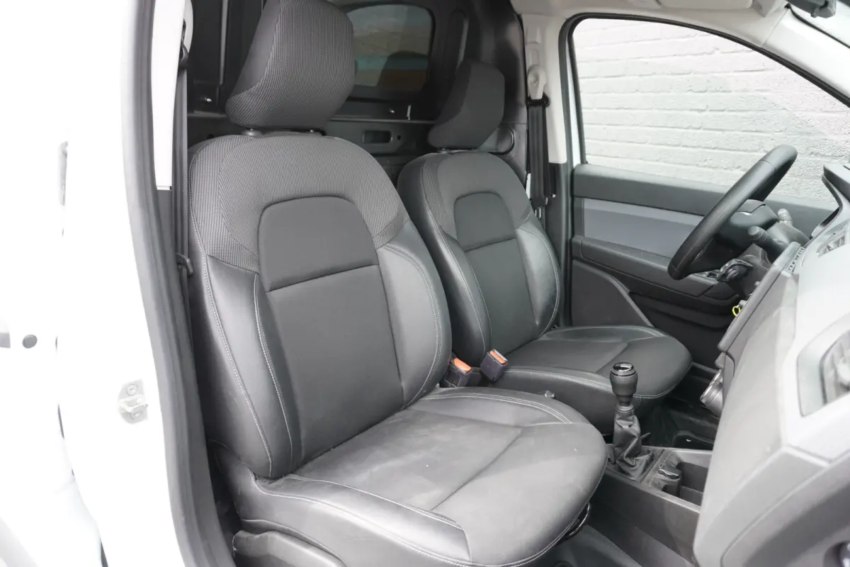 1.5 dCi EURO 6 - Airco - Cruise - PDC - € 10.900,- Excl.
