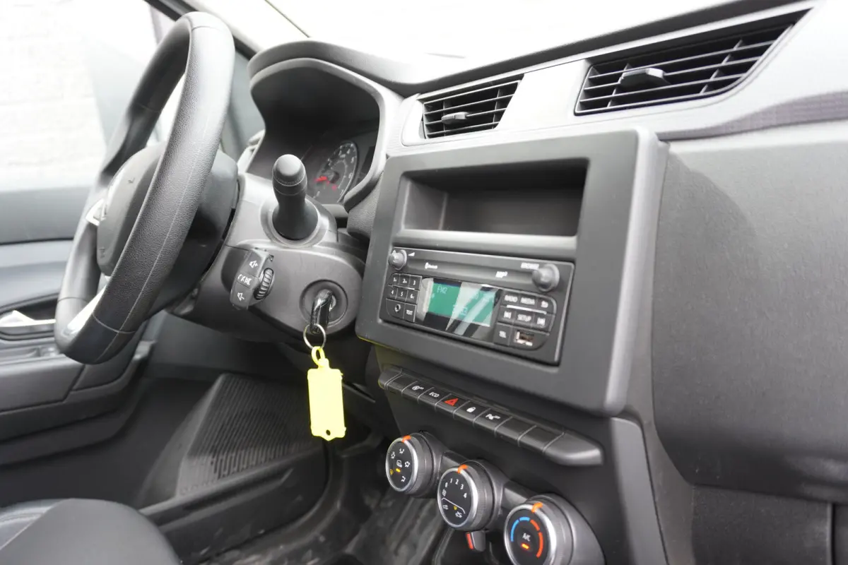 1.5 dCi EURO 6 - Airco - Cruise - PDC - € 10.900,- Excl.