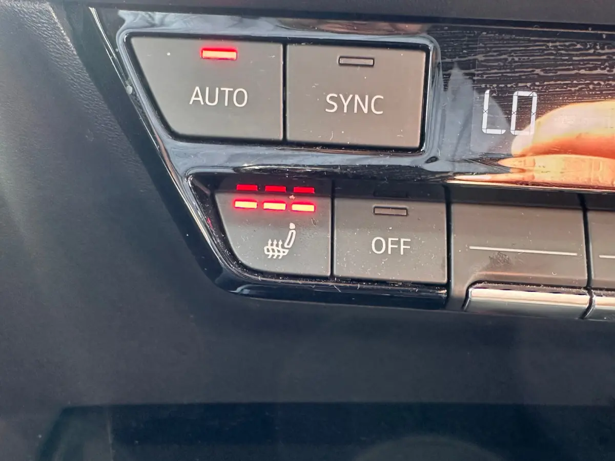 40 Launch edition Advanced 77 kWh FASE 3 Dealer ond