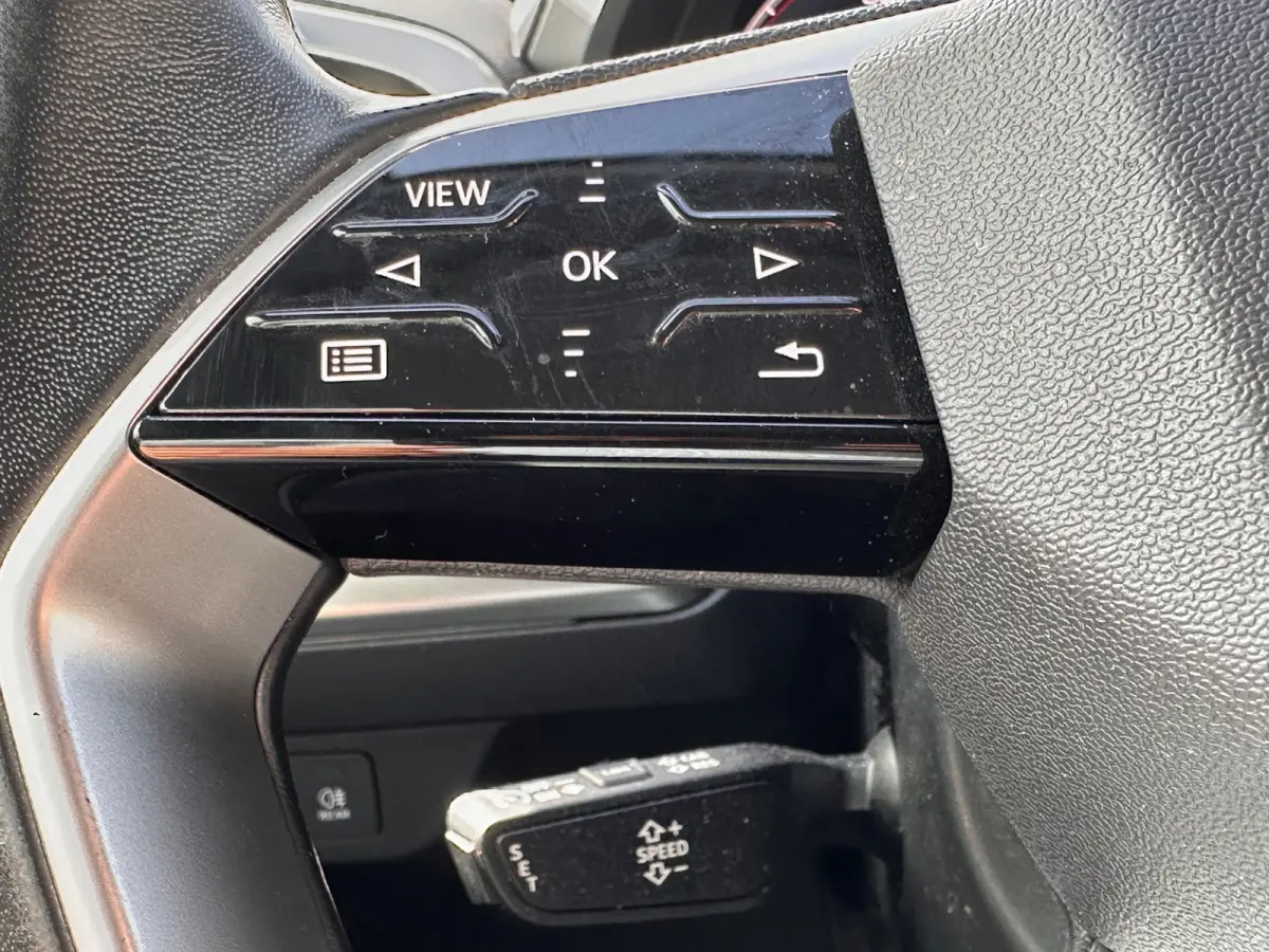 40 Launch edition Advanced 77 kWh FASE 3 Dealer ond