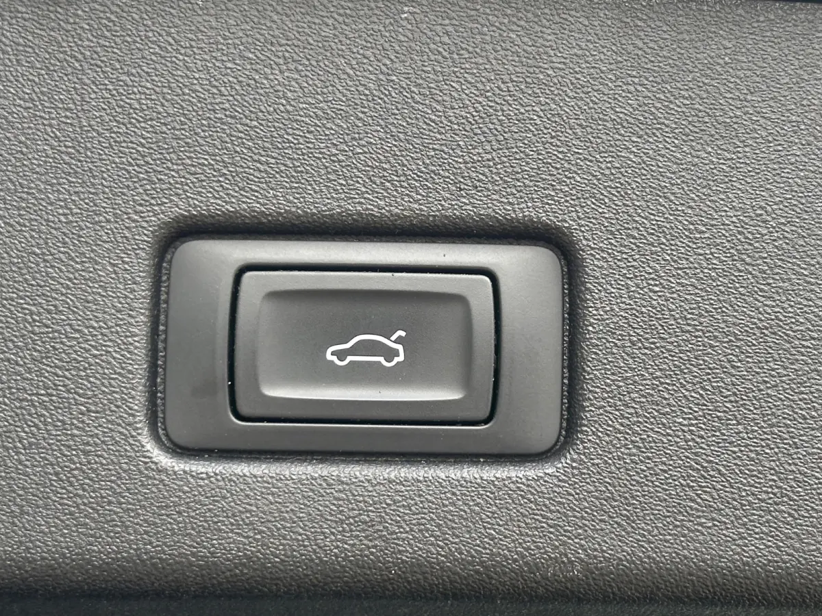 40 Launch edition Advanced 77 kWh FASE 3 Dealer ond