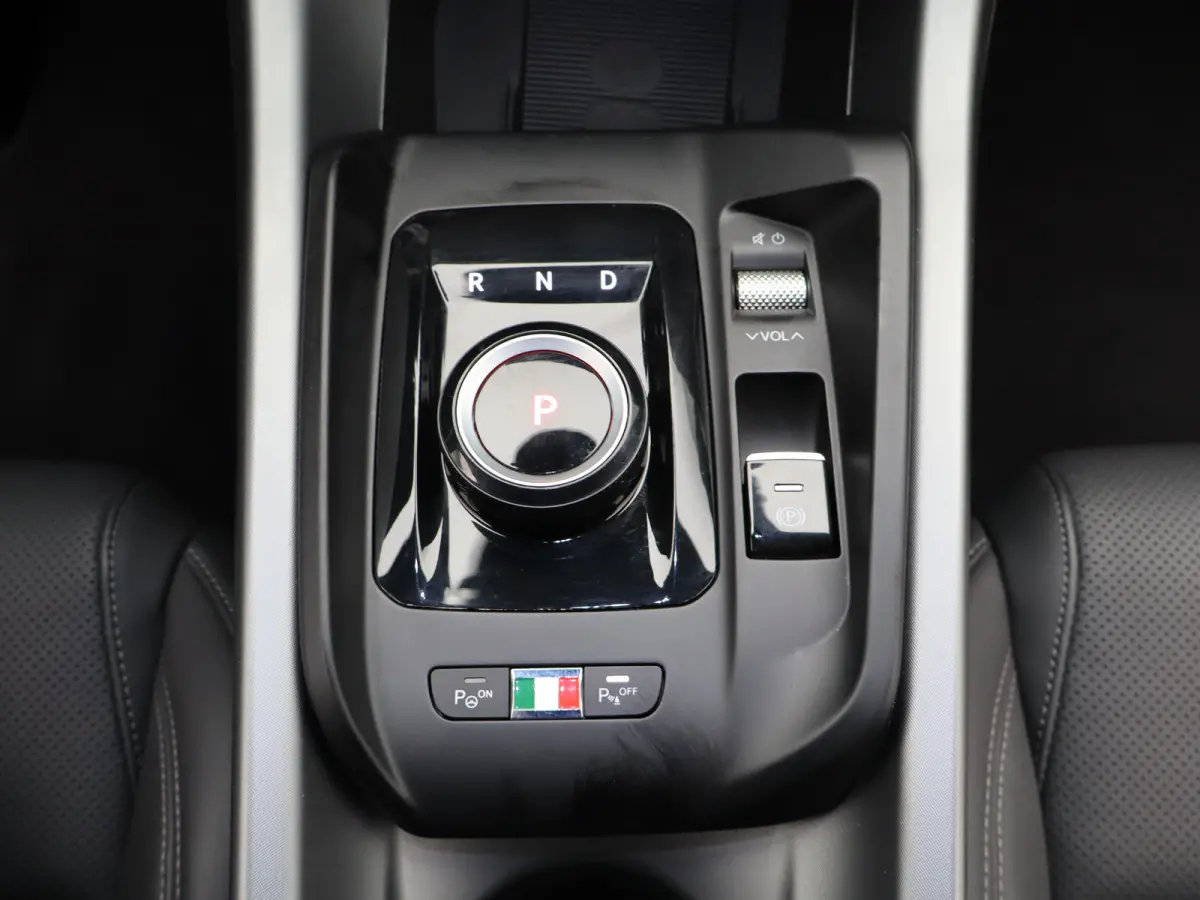 1.5T Hybrid Veloce Lederen Bekleding | ELektrische Stoelen | 360 Graden Camera | Adaptieve Cruise Control | Dodehoekbewaking | 19" Lichtmetalen Velgen
