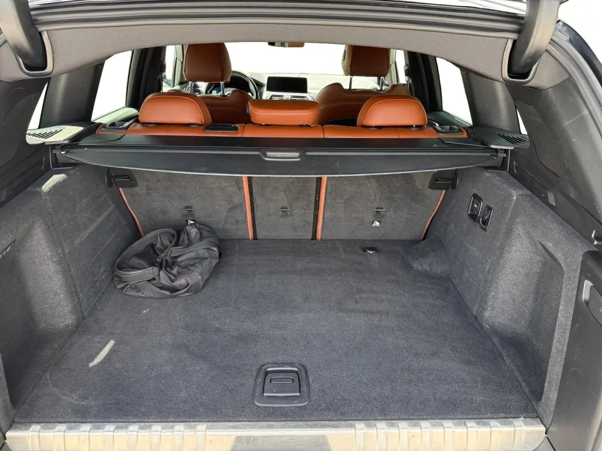 xDrive30e High Executive | ELEKTR. TREKHAAK | SET WINTERWIELEN | DASHCAM VOOR + ACHTER | ETC..