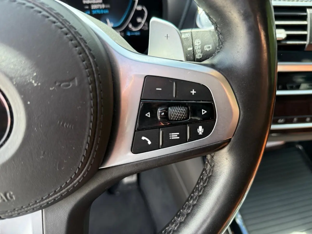 xDrive30e High Executive | ELEKTR. TREKHAAK | SET WINTERWIELEN | DASHCAM VOOR + ACHTER | ETC..