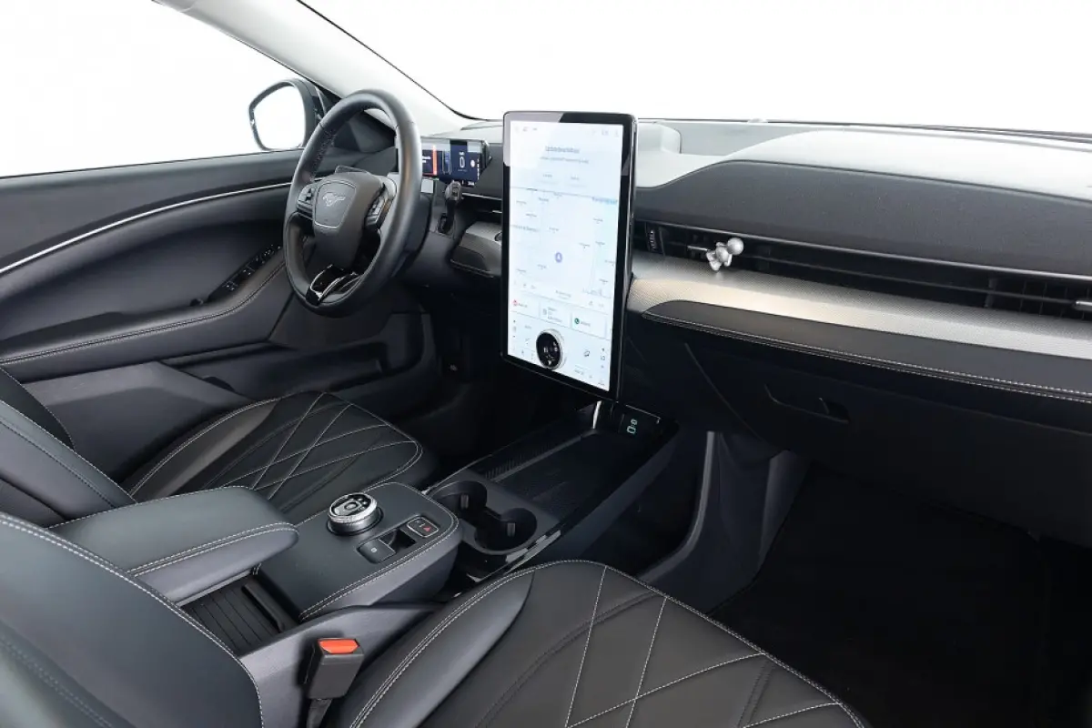 Standard RWD 75 kWh | 360 Camera | LEDER | FULL LED !