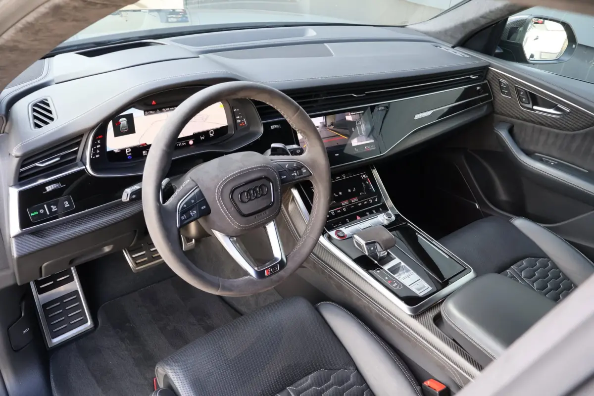 4.0 TFSI RS Q8 quattro URBAN l EXCLUSIVE PAINT GRIGIO TELESTO l PPF l KERAMISCH l CARBON l SOFTCLOSE l HUD l B&O l BTW
