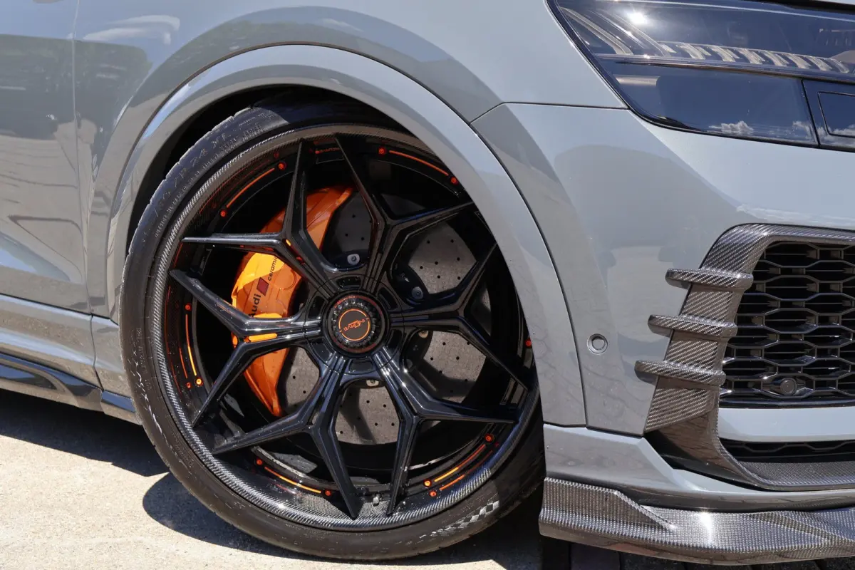 4.0 TFSI RS Q8 quattro URBAN l EXCLUSIVE PAINT GRIGIO TELESTO l PPF l KERAMISCH l CARBON l SOFTCLOSE l HUD l B&O l BTW