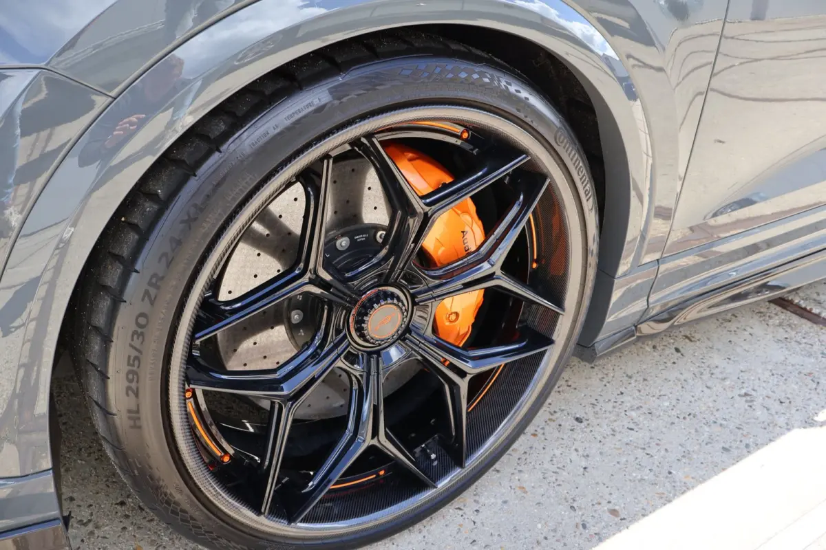 4.0 TFSI RS Q8 quattro URBAN l EXCLUSIVE PAINT GRIGIO TELESTO l PPF l KERAMISCH l CARBON l SOFTCLOSE l HUD l B&O l BTW